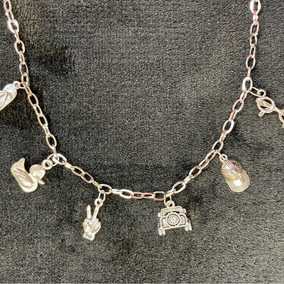 Unique & Fun Charm Necklace for the 4x4 & Off-Road Enthusiasts. Brand New! - Picture 7 of 13